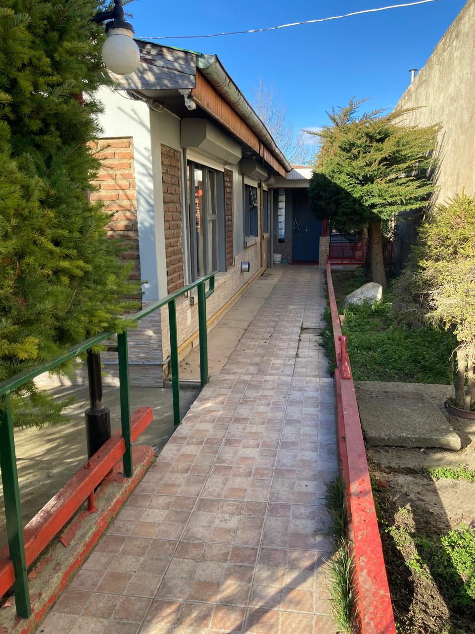 Entrada y frente